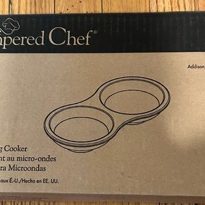 Pampered Chef microwave egg cooker